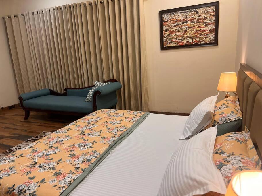 5Bhk Home Away From Home At Ranjit Avenue 阿姆利则 外观 照片
