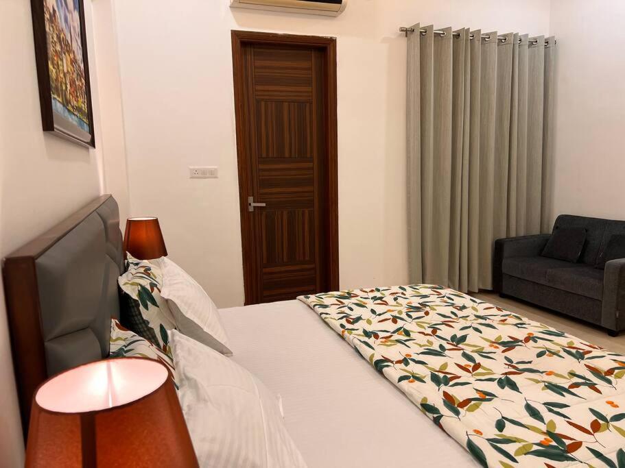 5Bhk Home Away From Home At Ranjit Avenue 阿姆利则 外观 照片