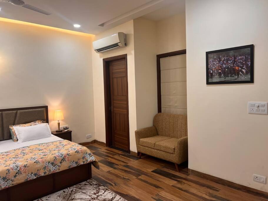 5Bhk Home Away From Home At Ranjit Avenue 阿姆利则 外观 照片