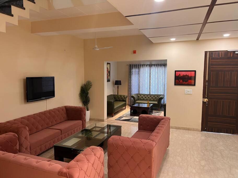 5Bhk Home Away From Home At Ranjit Avenue 阿姆利则 外观 照片