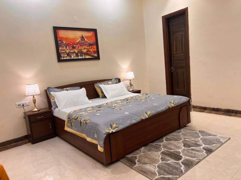 5Bhk Home Away From Home At Ranjit Avenue 阿姆利则 外观 照片
