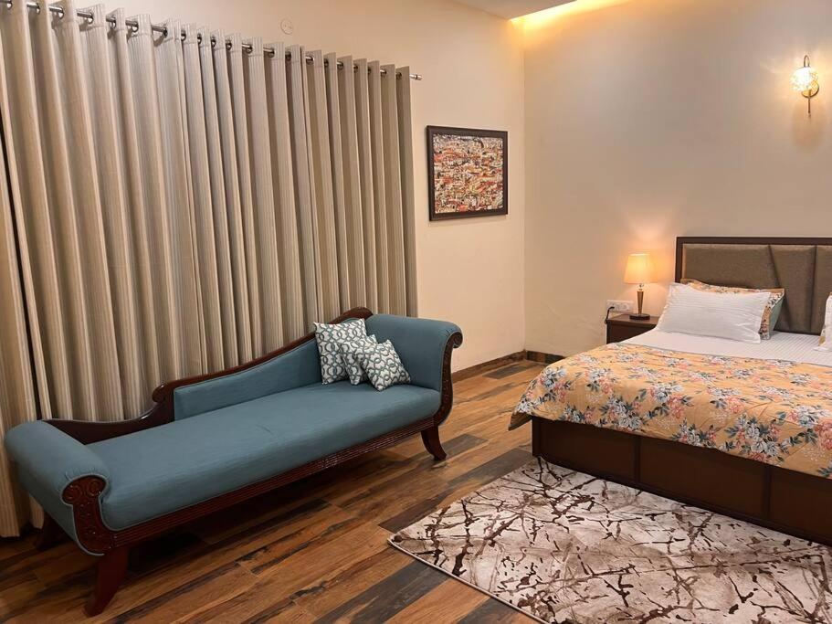 5Bhk Home Away From Home At Ranjit Avenue 阿姆利则 外观 照片